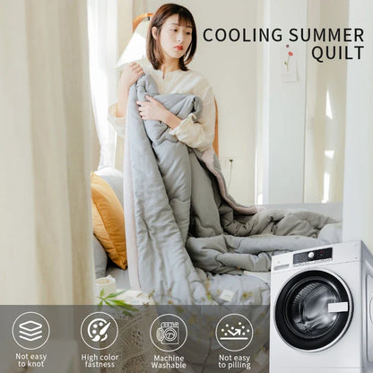 Lightweight Summer Quilt in Cotton-Polyester Blend – Washable, Skin-Friendly Solid Colour
