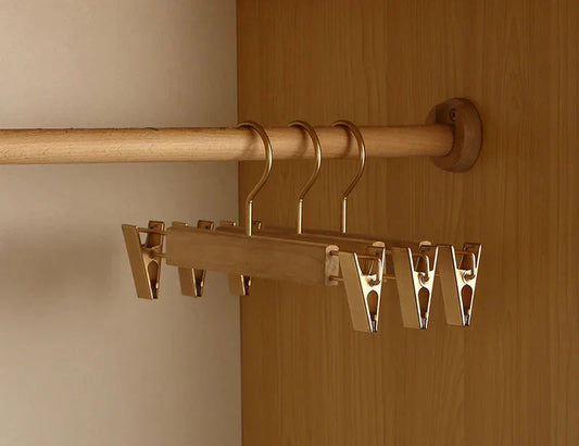 2-Pack Camphor Wood Hangers with Wide Shoulders for Clothing Organization