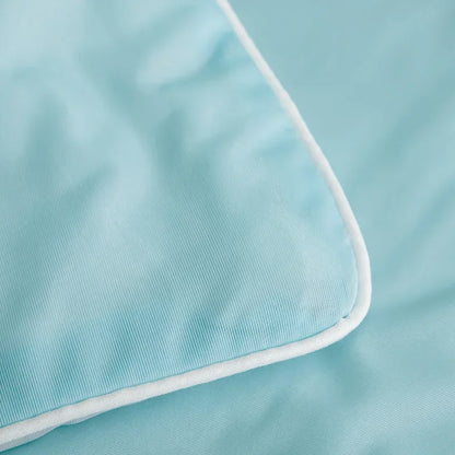 Cooling Blanket for Summer — Lightweight Ice Silk Comforter, Twin/King Size