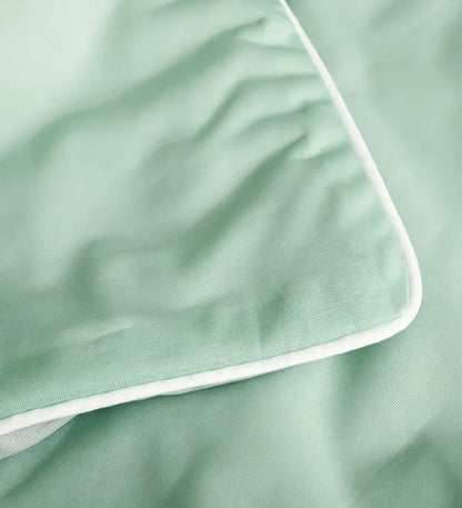 Cooling Blanket for Summer — Lightweight Ice Silk Comforter, Twin/King Size