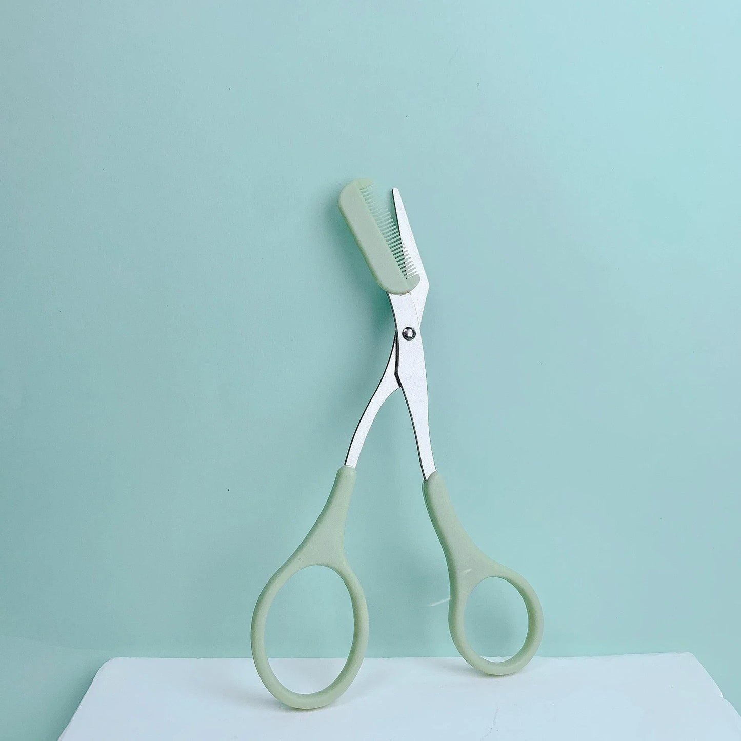 Integrated Comb Eyebrow Scissors for Precise Grooming and Styling - Stainless Steel and Plastic