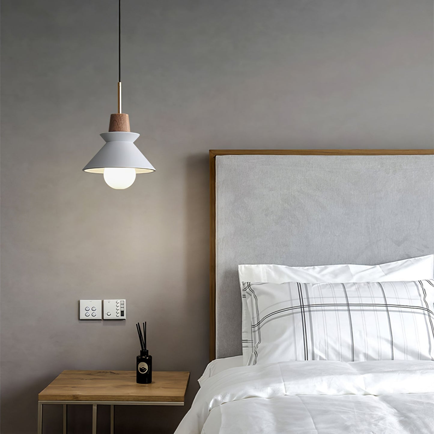 Pendant Lamp with Nordic Halo Design