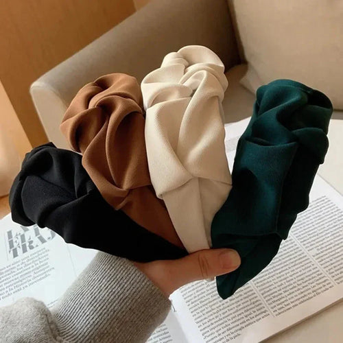 Elegant Floral Headbands for Fashion-Forward Women