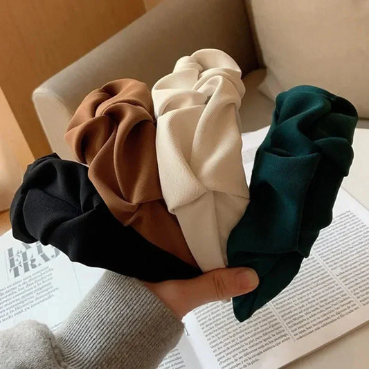 Elegant Floral Headbands for Fashion-Forward Women