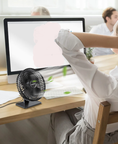 Oscillating USB Desk Fan – Quiet, Compact, 4-Speed Design for Nightstands