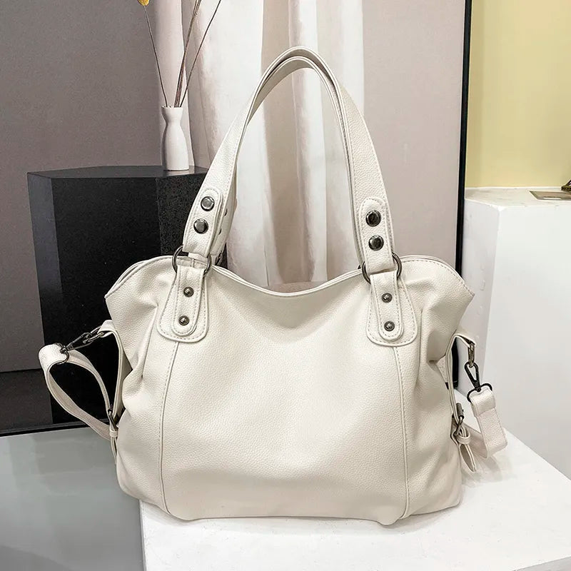 Spacious Shoulder Bag – Stylish and Practical Design