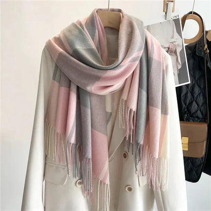 Elegant Warm Scarf - Luxurious Style