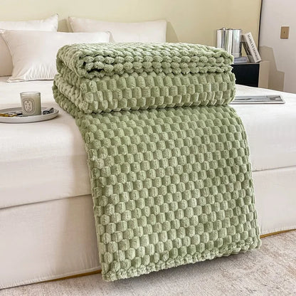 Checked Plaid Soft Velvet Blanket - Cozy Warm Throw for Sofa and Bed