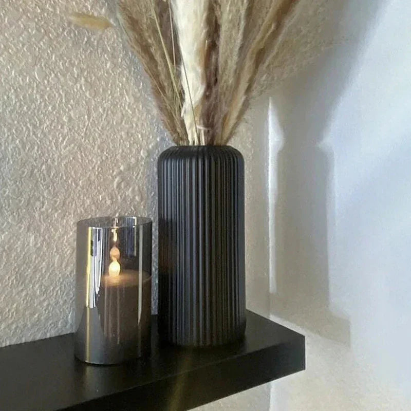 Decorative Taalita with Artistic Stripes Design