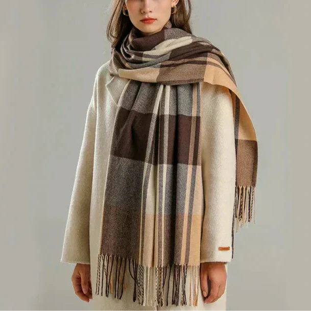 Elegant Warm Scarf - Luxurious Style