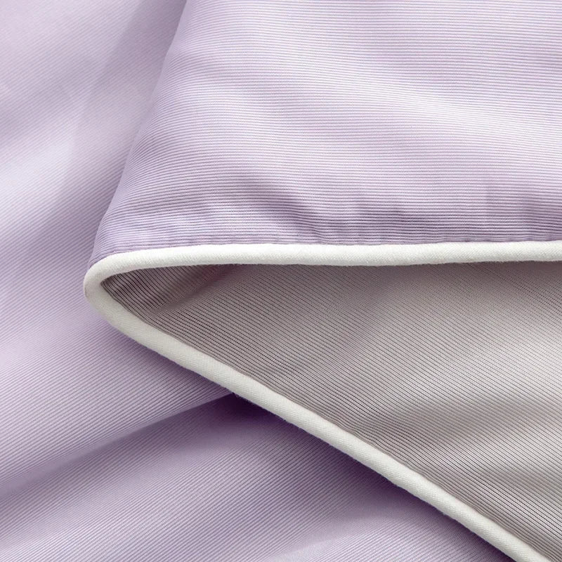 Cooling Blanket for Summer — Lightweight Ice Silk Comforter, Twin/King Size