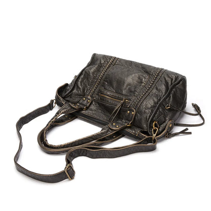 Black Tote Bag for School – Modern Practicality with Retro Elegance