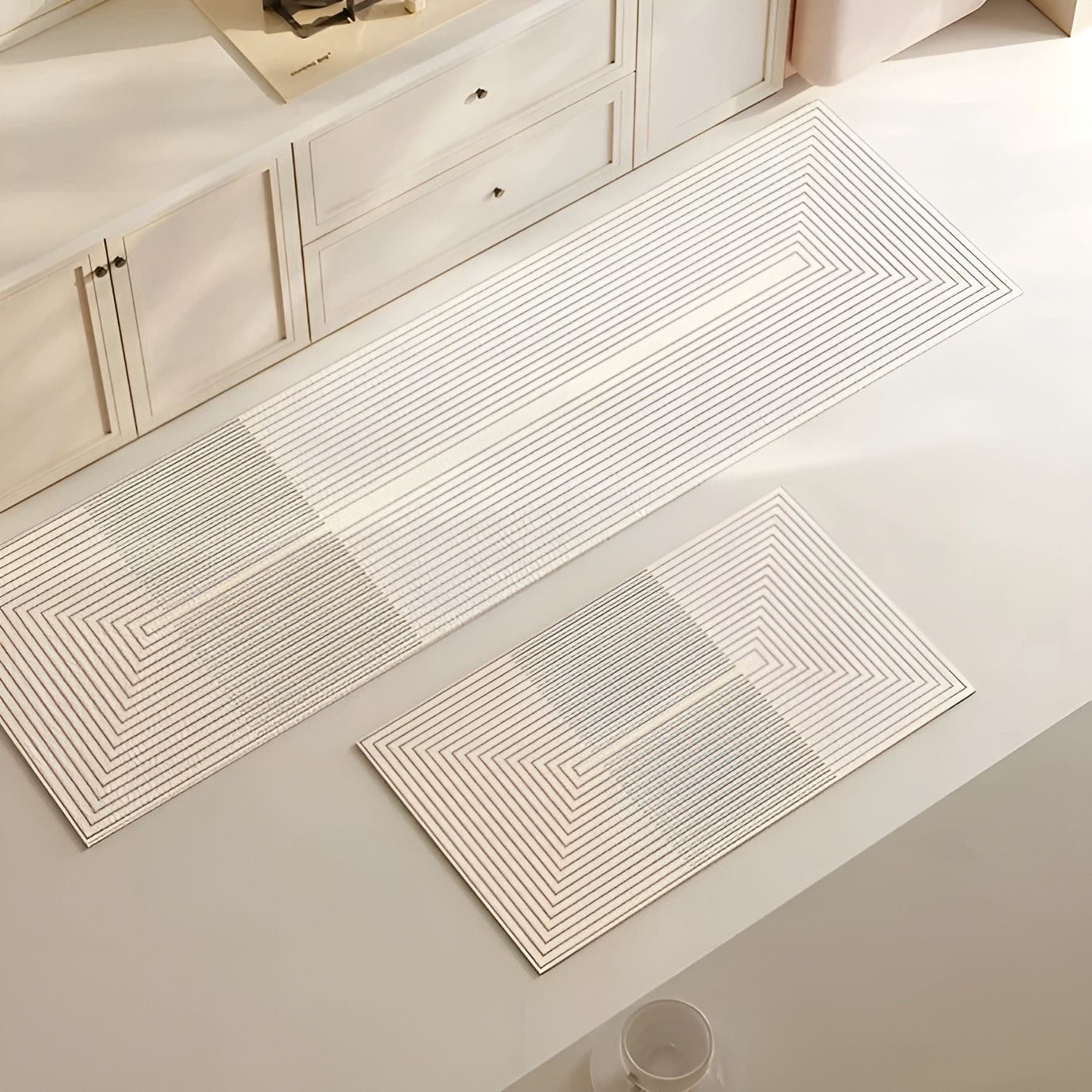 Diatomite Bath Mat – Soft, Non-Slip, Highly Absorbent AquaStone Design