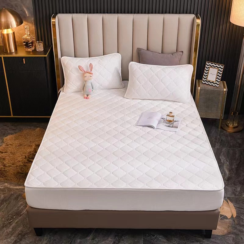 Thick Mattress Cover for Winter | Extra Warm | Breathable & Antibacterial
