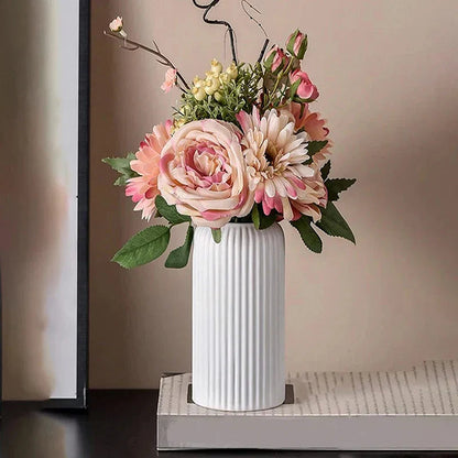 Decorative Taalita with Artistic Stripes Design