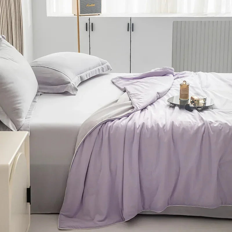 Cooling Blanket for Summer — Lightweight Ice Silk Comforter, Twin/King Size