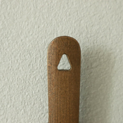 Magnetic Wooden Shoehorn – Long Handle for Easy Access