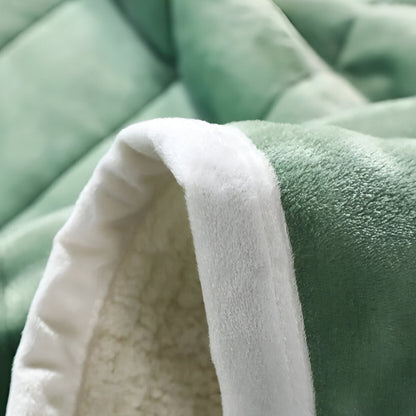 Cozy Warm Fleece Blanket – Soft and High-Quality Materials