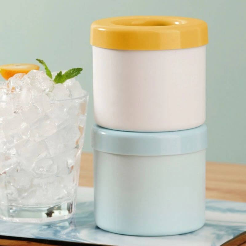Portable Silicone Ice Cube Maker with Lid - 50% Discount