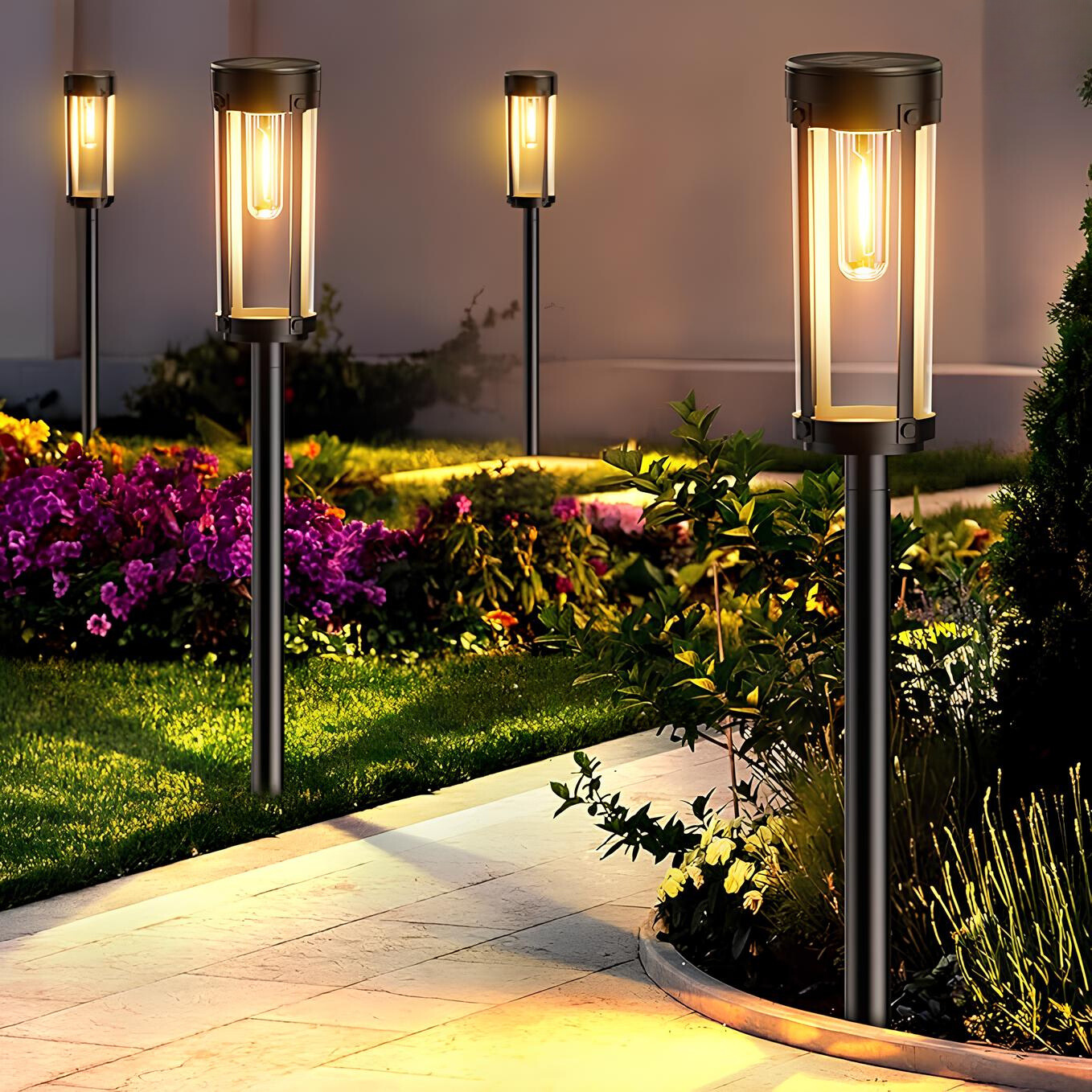 Flickering Flame Garden Lamp - Solar-Powered Outdoor Torch Light
