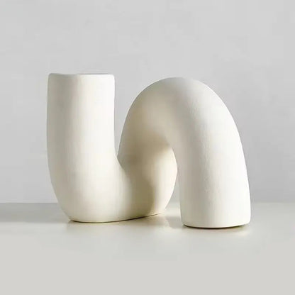 Handcrafted Porcelain Vase – Decorative Pottery Design