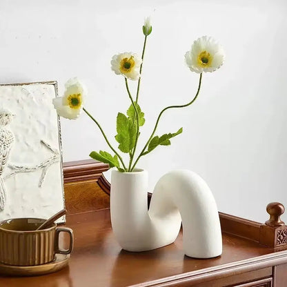Handcrafted Porcelain Vase – Decorative Pottery Design