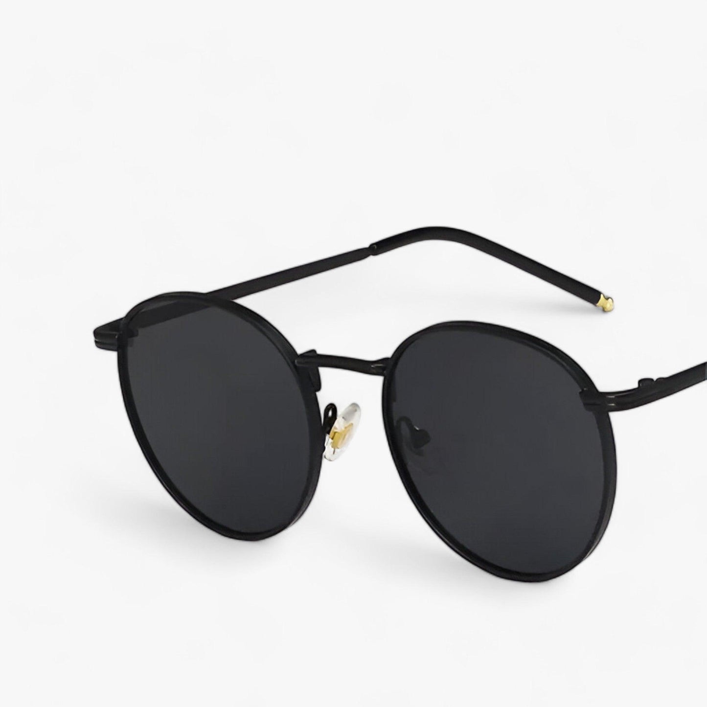 Stylish Round Sunglasses with Ultimate UV Protection