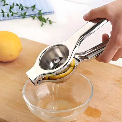 Effortless Citrus Press for Quick Juice Extraction