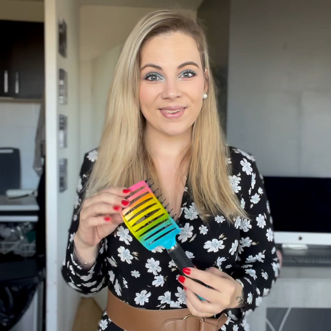 KnotFree Pro - Effortless Detangling Brush