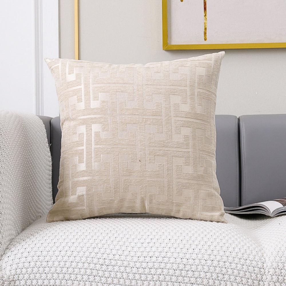 Chic Labyrinth Design Throw Pillow Cover