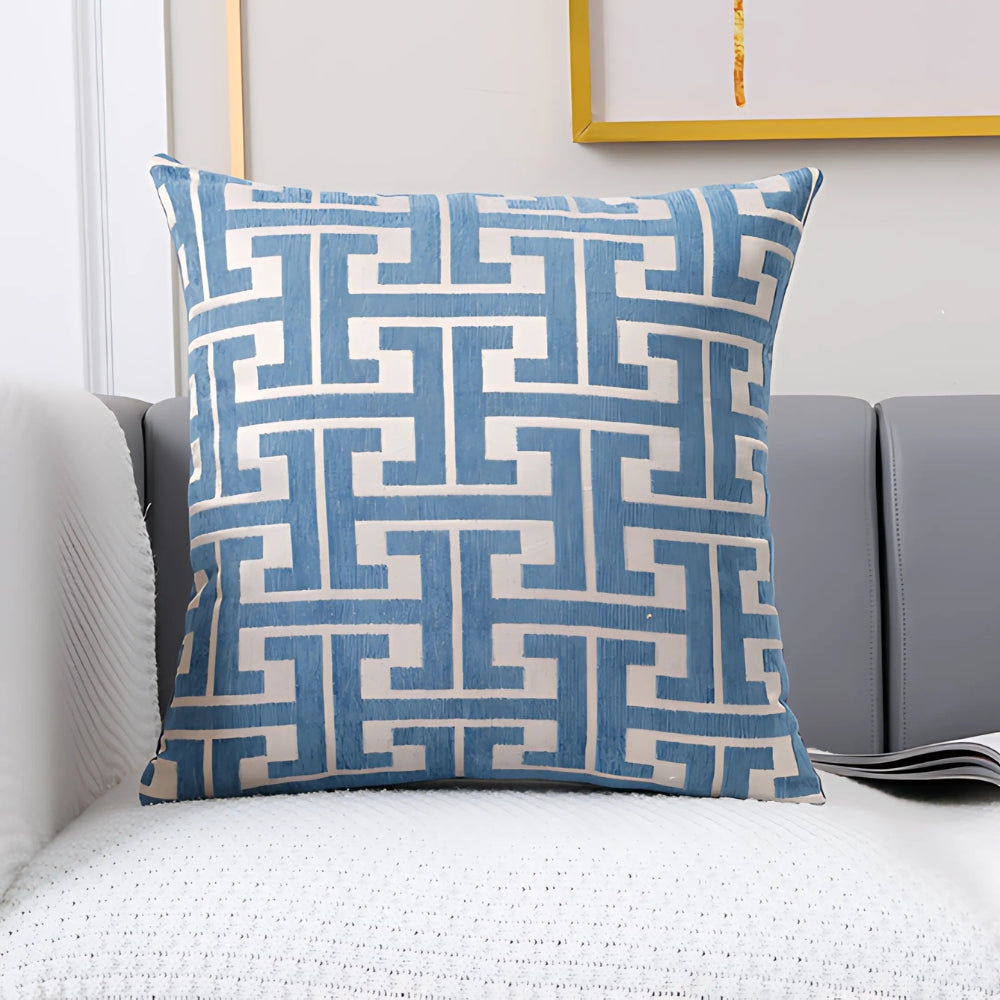 Chic Labyrinth Design Throw Pillow Cover