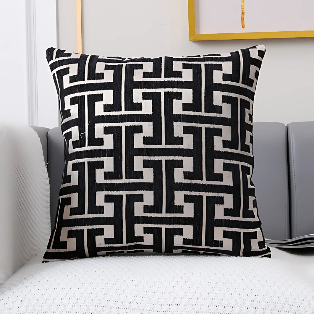 Chic Labyrinth Design Throw Pillow Cover