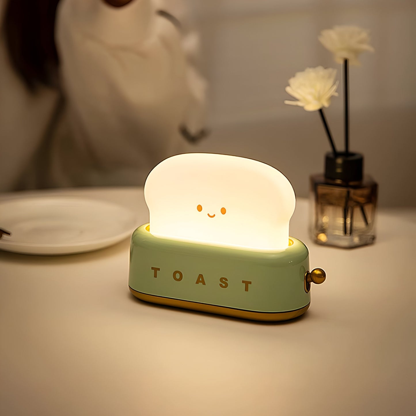 Toaster-Inspired LED Night Light – Dimmable Portable Table Lamp