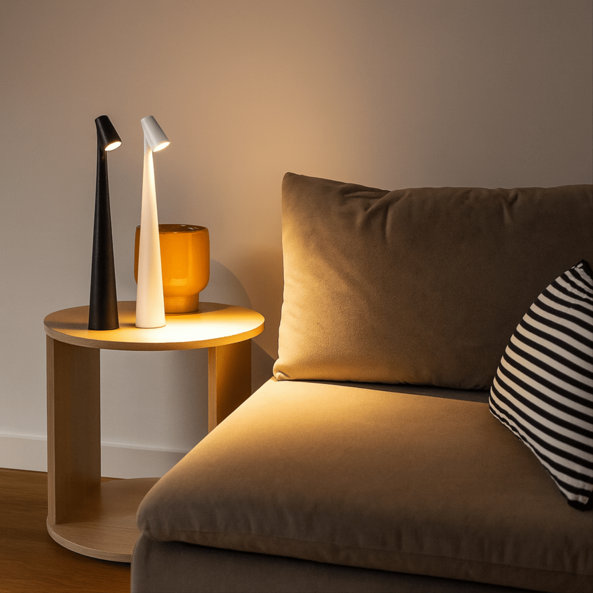 Portable Elegance: Wireless Dimmable LED Table Lamp