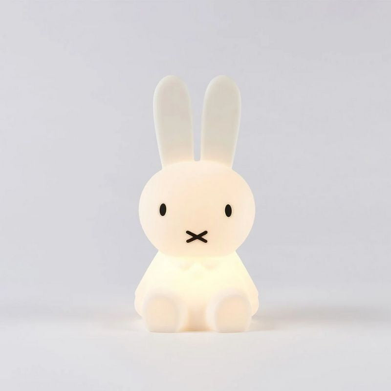 Elegant Rabbit Sculpture Lamp | A Chic Home Accent