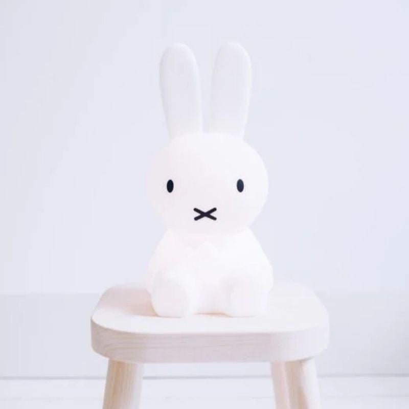 Elegant Rabbit Sculpture Lamp | A Chic Home Accent