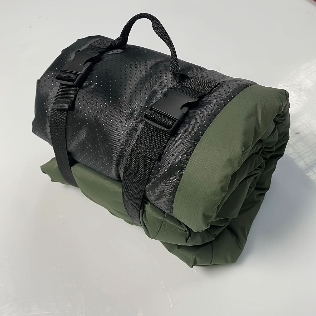 Foldable Waterproof Dog Mat for Comfortable Hiking and Travel