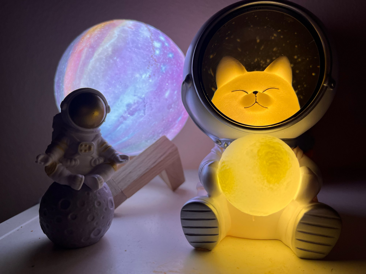 Enchanting Feline Dream Light for Cozy Nights