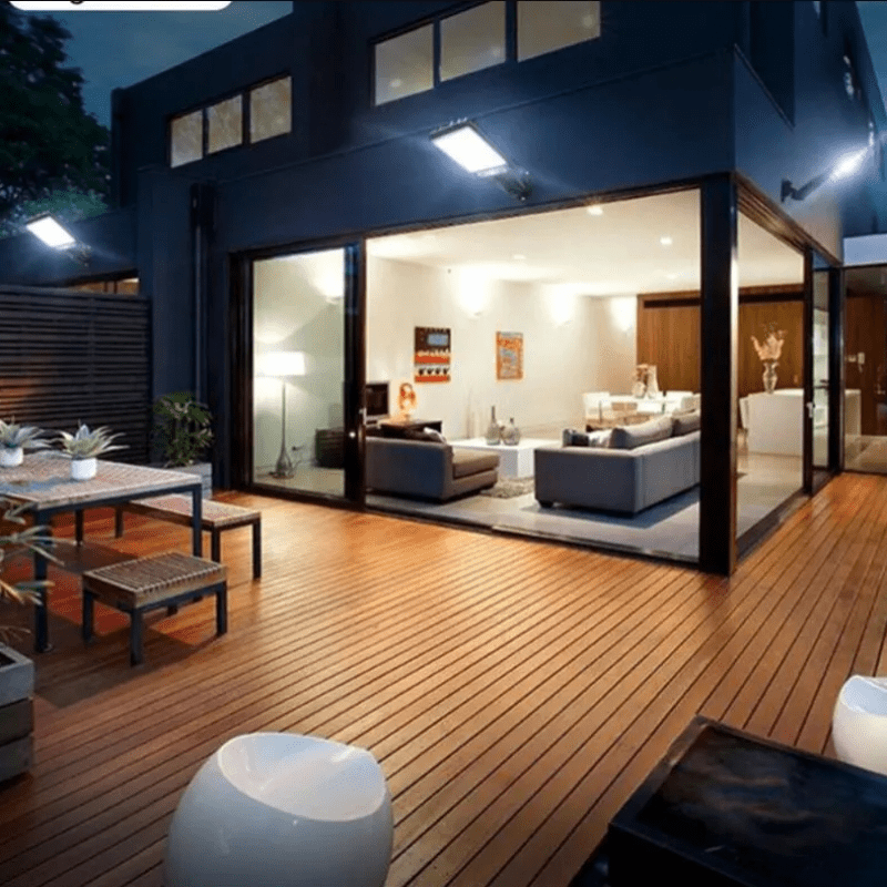Wall Light with Solar Power