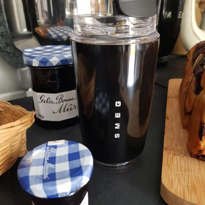 Elegant Stainless Steel Insulated Travel Mug – 500ml for Hot & Cold Beverages