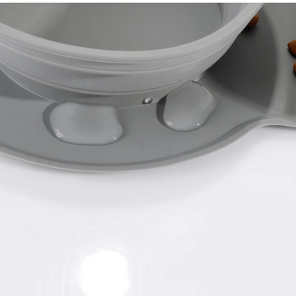 Compact Dual Food and Water Bowl for Pets on the Move