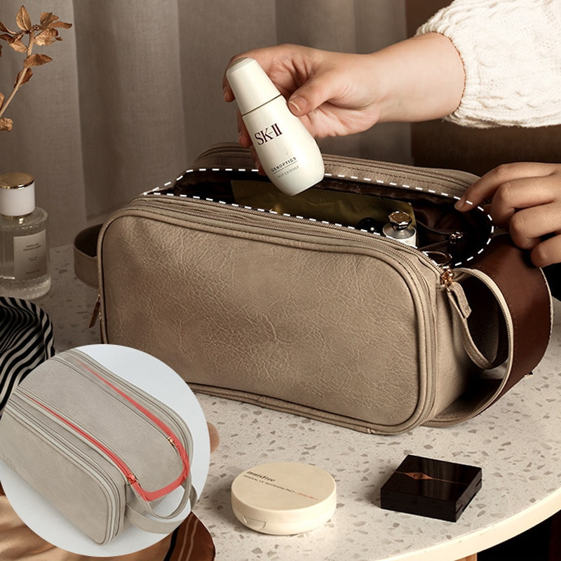 Spacious Beauty Organizer Bag for Effortless Travel