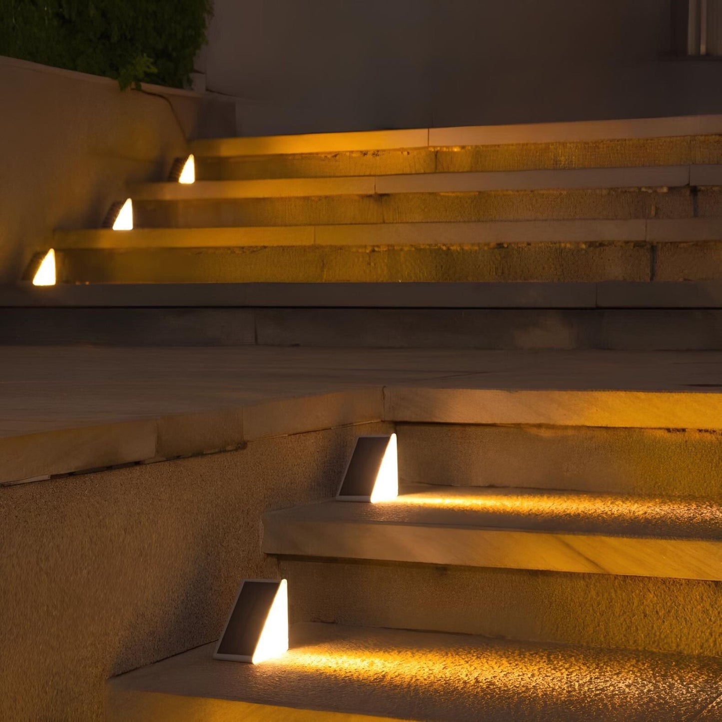 Weather-Resistant Outdoor Solar Stair Lighting for Modern Aesthetics