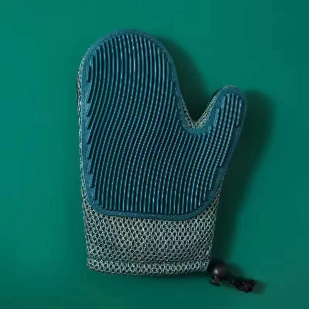 Dual-Action Cat Grooming Glove for Effortless Care