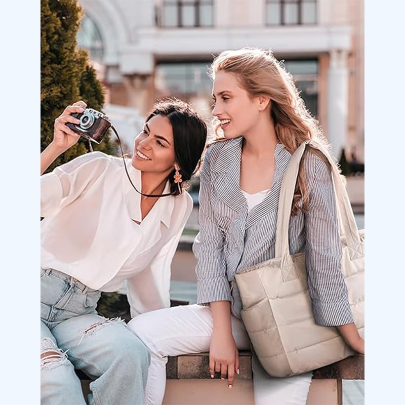 UltraLite CarryAll Bag — Effortless Style for Every Essential