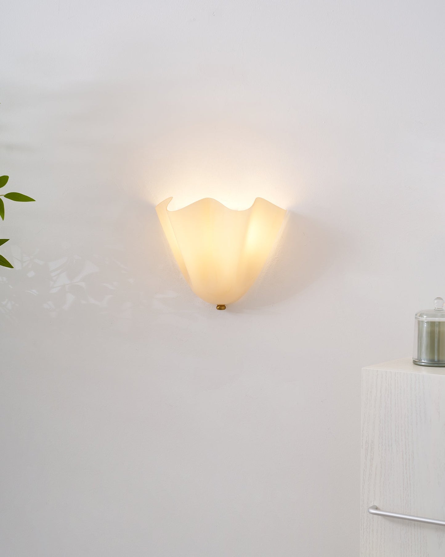 Elegant Home Wall Lights with Petal Design