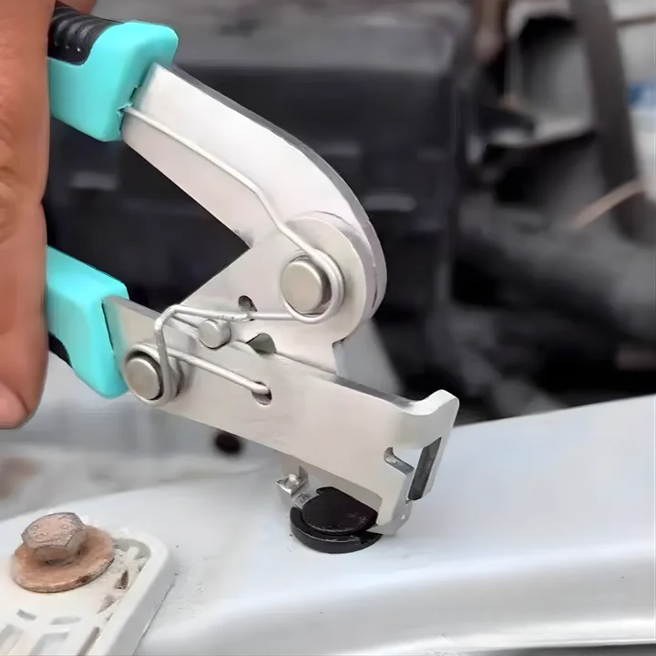 Precision Clip Removal Tool | Effortless Auto Trim Extractor