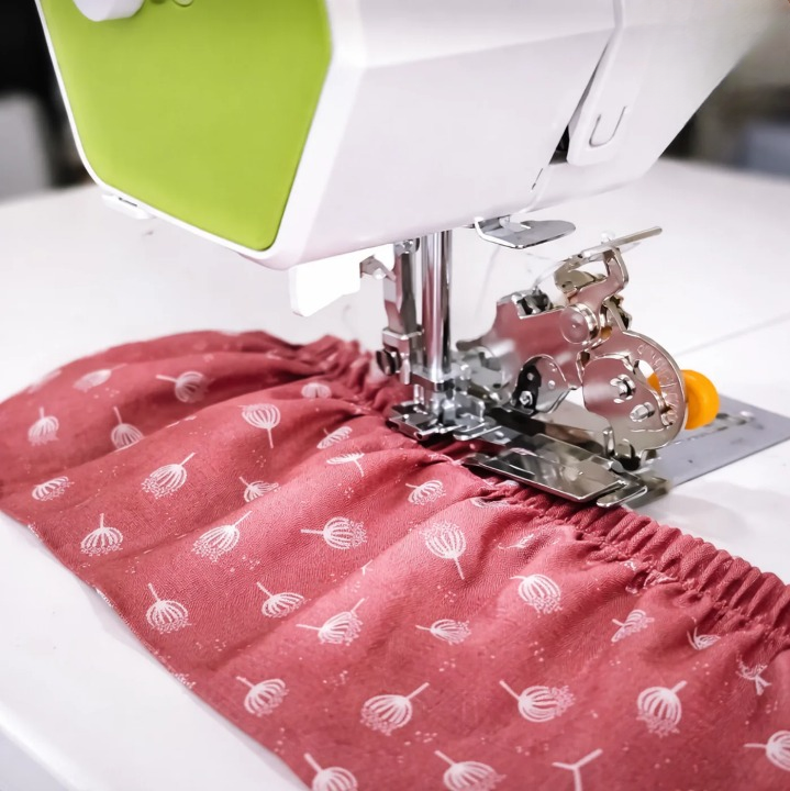 Adjustable Pleating Foot | Effortless Fabric Gathering | SewPerfect