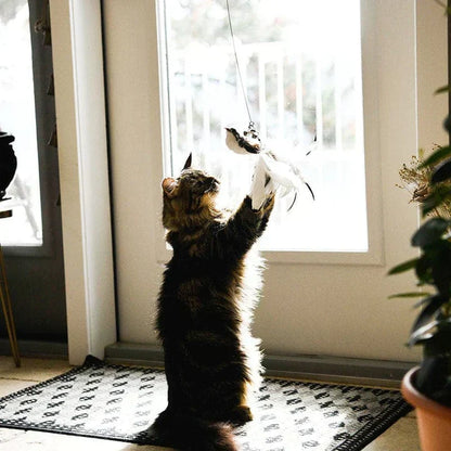 Fluttering Cat Toy - Interactive Playmate for Feline Fun