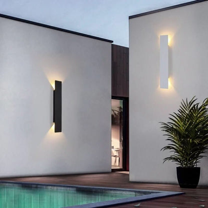 Sleek Cylinder Wall Light | Contemporary LED Illumination